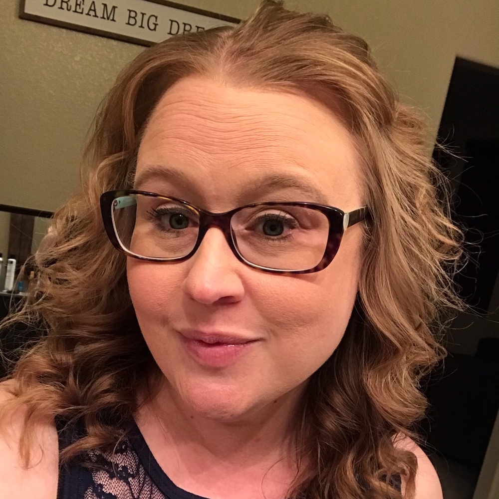 Meet your Posher, Carrie